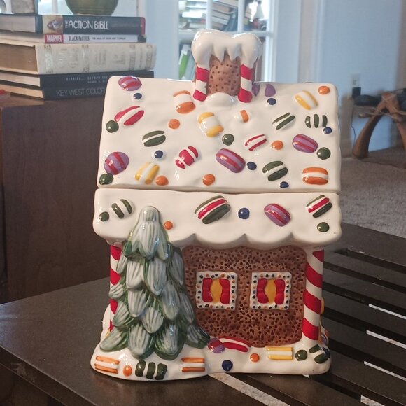 Whole Home Holiday Collection Ginger Bread House Canister Cookie Jar - Picture 8 of 11